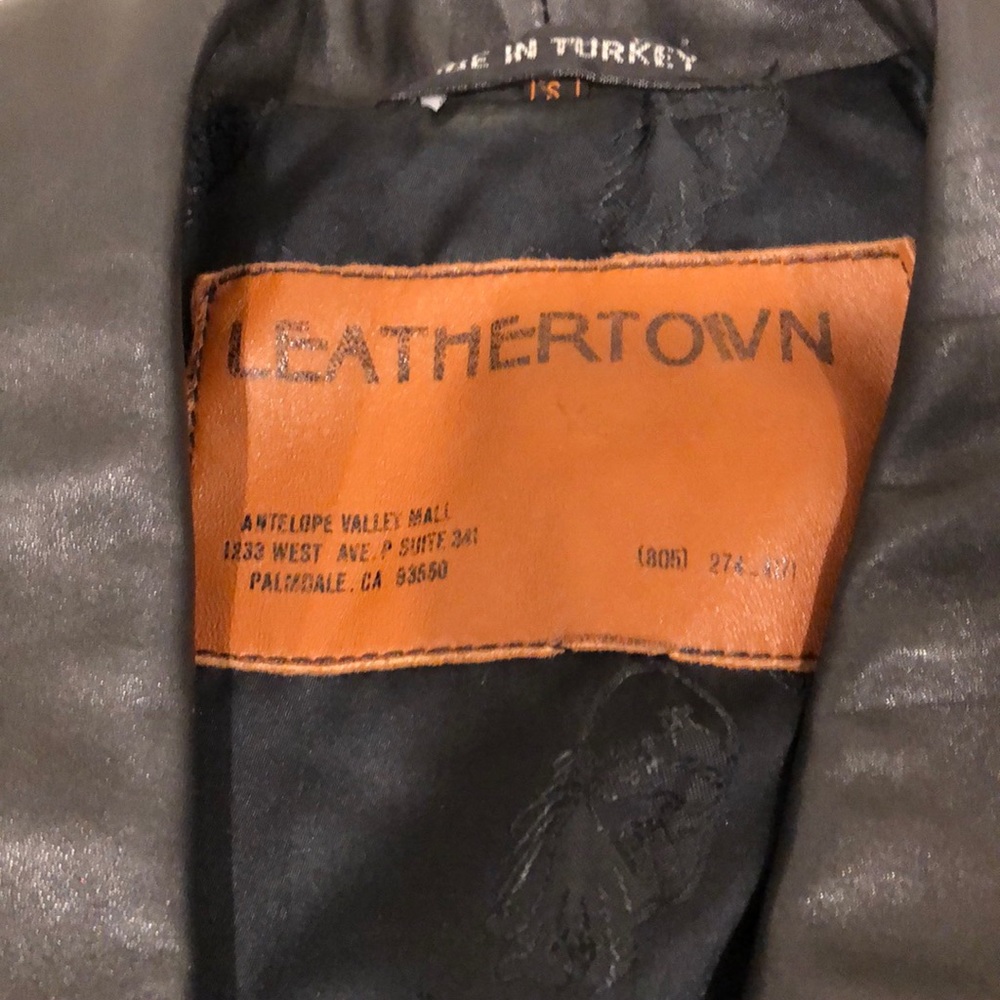 Leathertown Coat - Picture 3 of 8